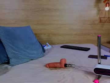 ella_mon
