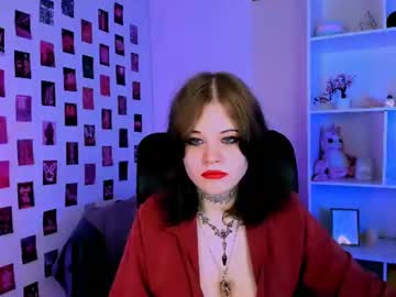 nikki_kiss_